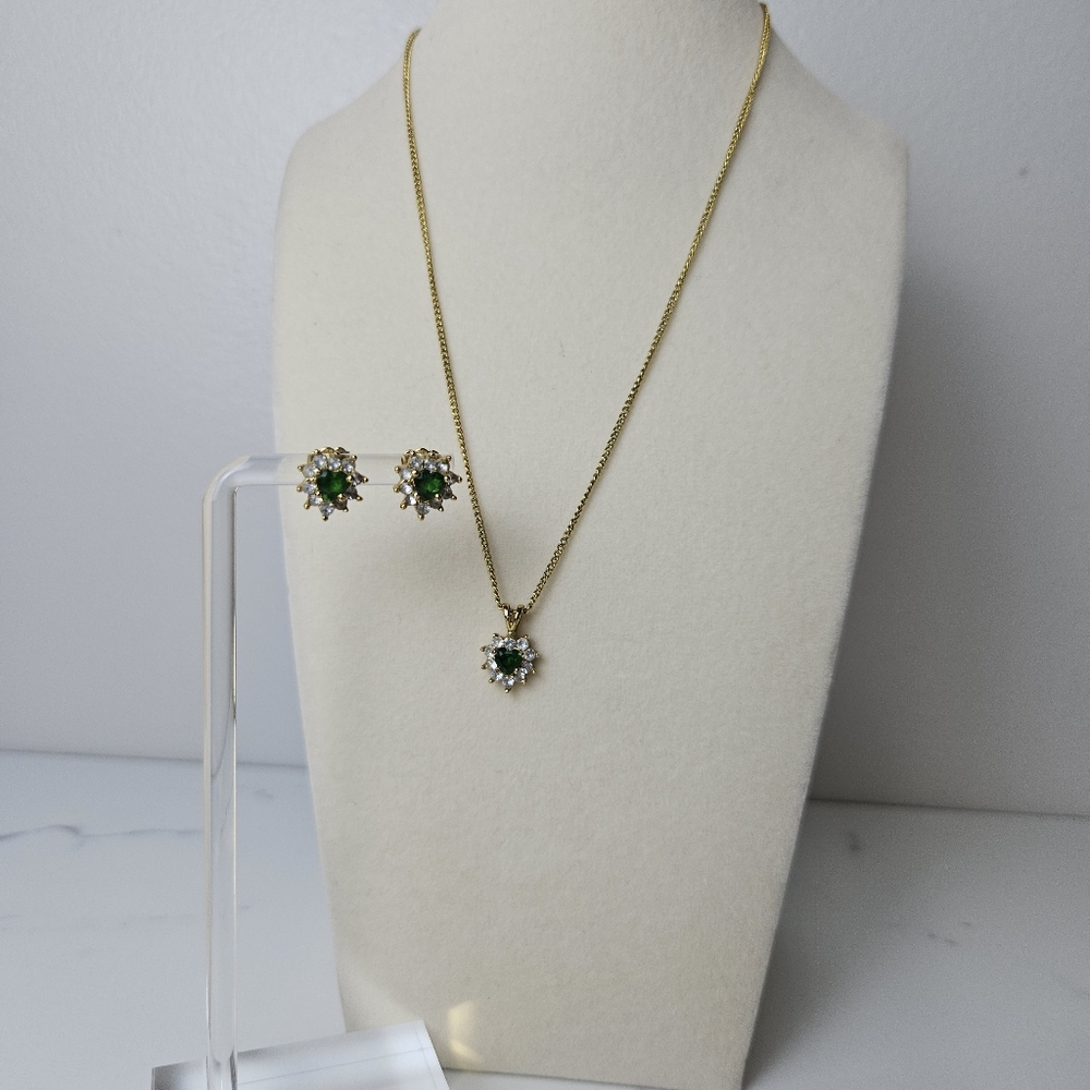 Vintage Avon Emerald And Rhinestone Heart Pendant Necklace And Earring Set "BW"